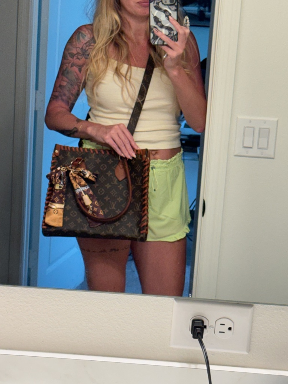 Brown monogram Tote Bag - Picture 4 of 4